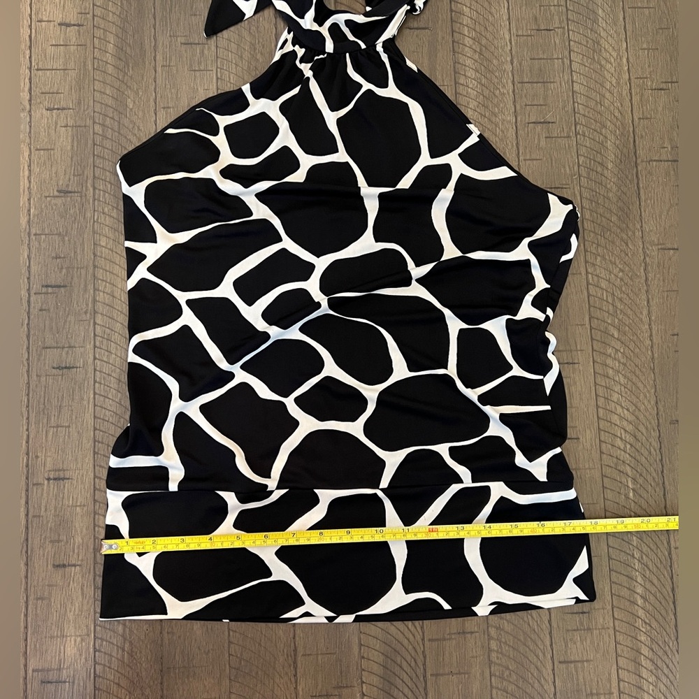 White House Black Market 100% Silk Animal Print Halter Top/Open back SzL - Picture 5 of 6